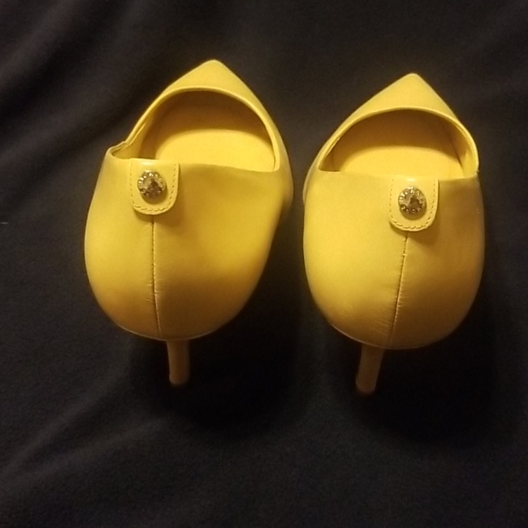 Michael Kors Shoes - Picture 2 of 3